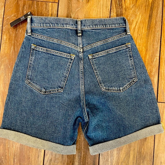 Abercrombie & Fitch, Pleated Medium Color High Waist Denim Short, Size:27 - Picture 2 of 8